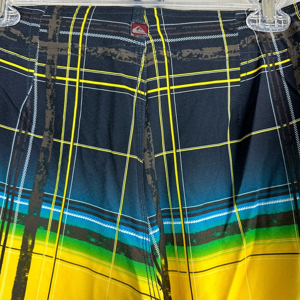 Quiksilver Men’s 30 Cypher Wonderland Board Shorts Stretch Cargo Plaid - Picture 10 of 11